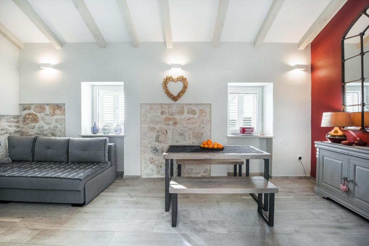 Jully Apartment With Swimming Pool Babino Polje Екстериор снимка